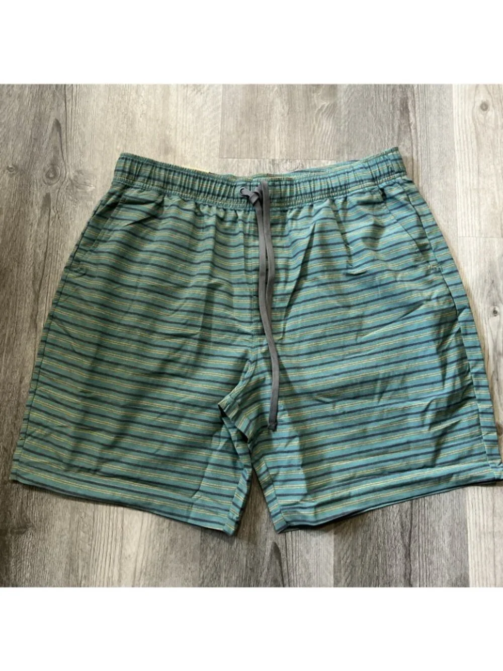 Prana Swim Shorts Mens XXL Green Stripe 8